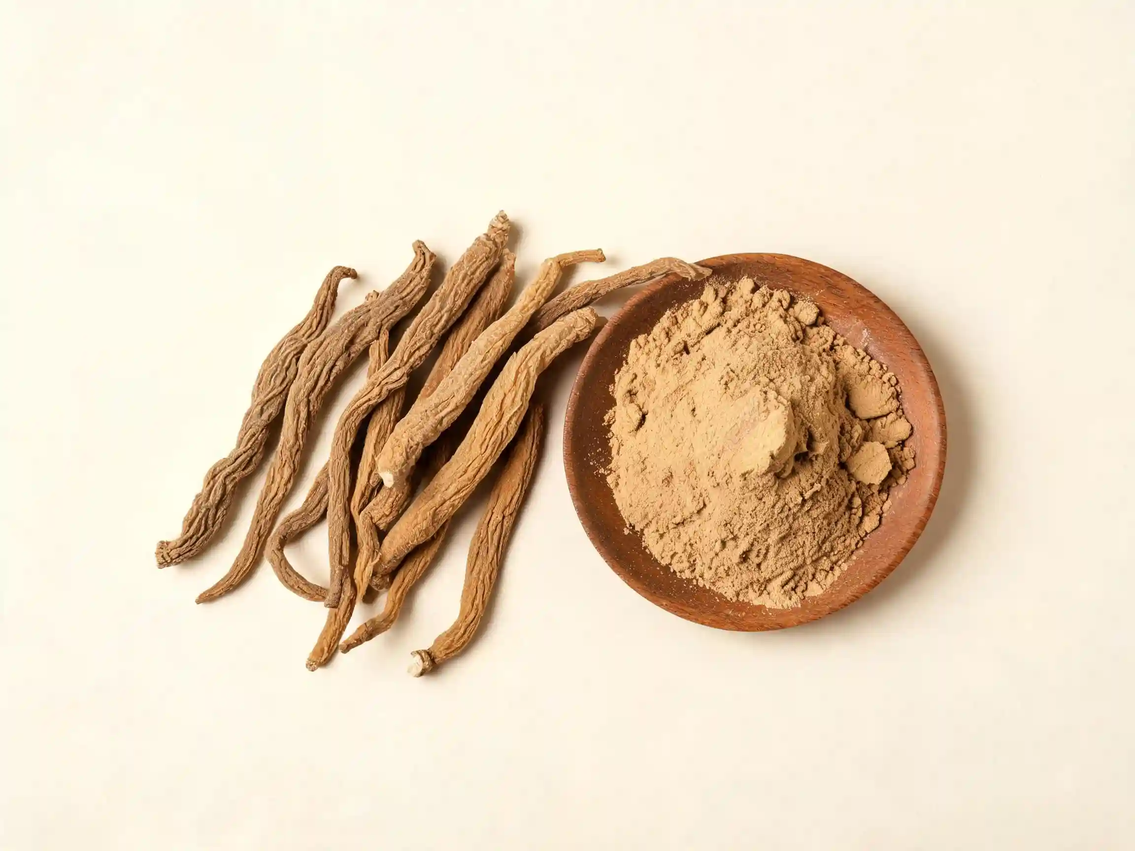 Racine d'ashwagandha Withania somnifera en poudre