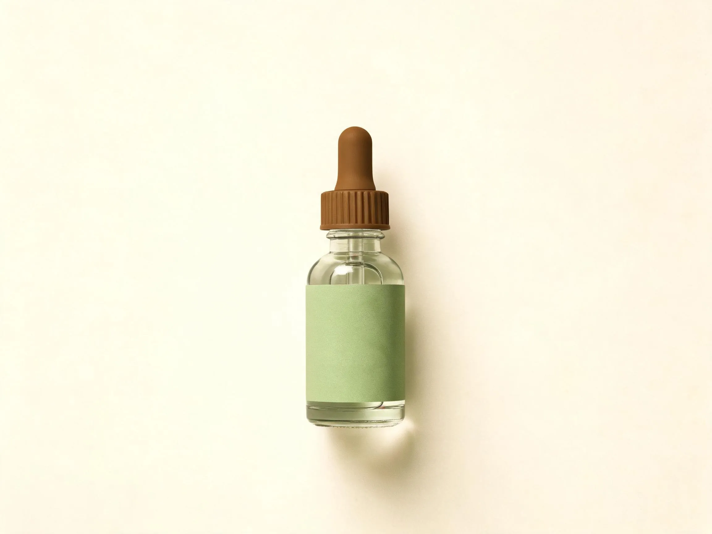 Flacon d'e-liquide CBD pour cigarette électronique