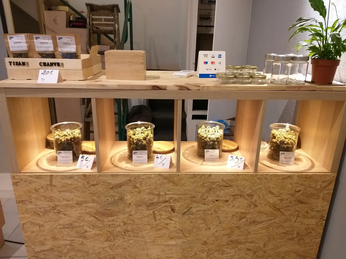 Legalize La Boutique CBD Grenoble 30 cours Berriat